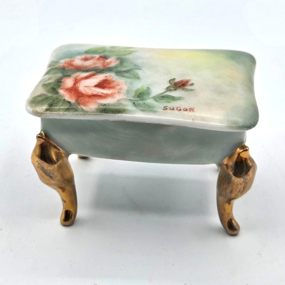 Giraud Limoges FRANCE Hand Painted Porcelain Gold Footed Trinket Box  VINTAGE